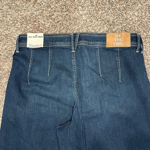 Free People We The Free Curvy Counter Culture Wide Leg Cropped Jeans - Picture 7 of 9
